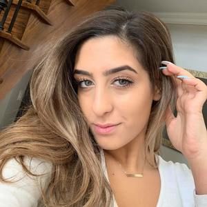 Meet your Posher, Yasmine